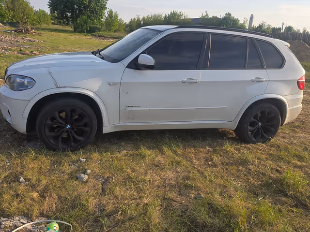BMW X5 - фото 5