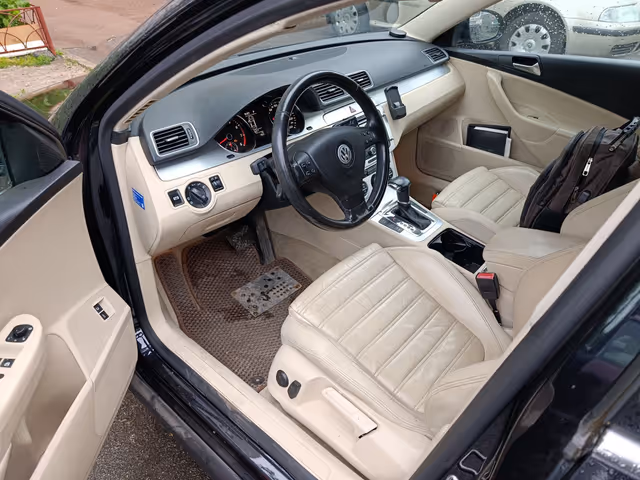 Volkswagen Passat CC - фото 5