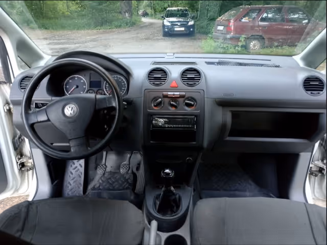 Volkswagen Caddy - фото 5