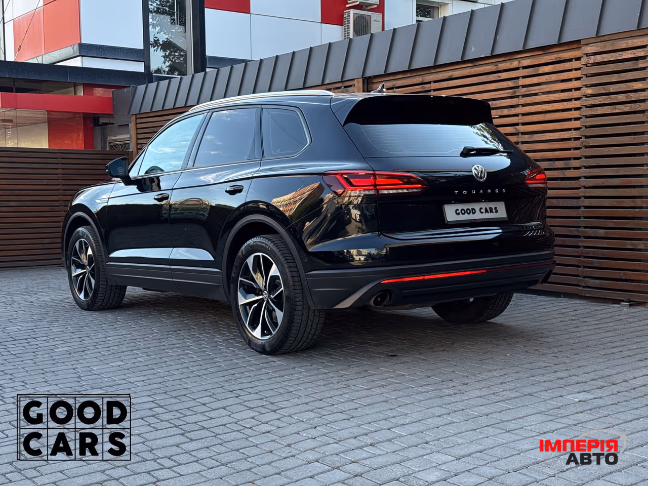 Volkswagen Touareg - фото 5