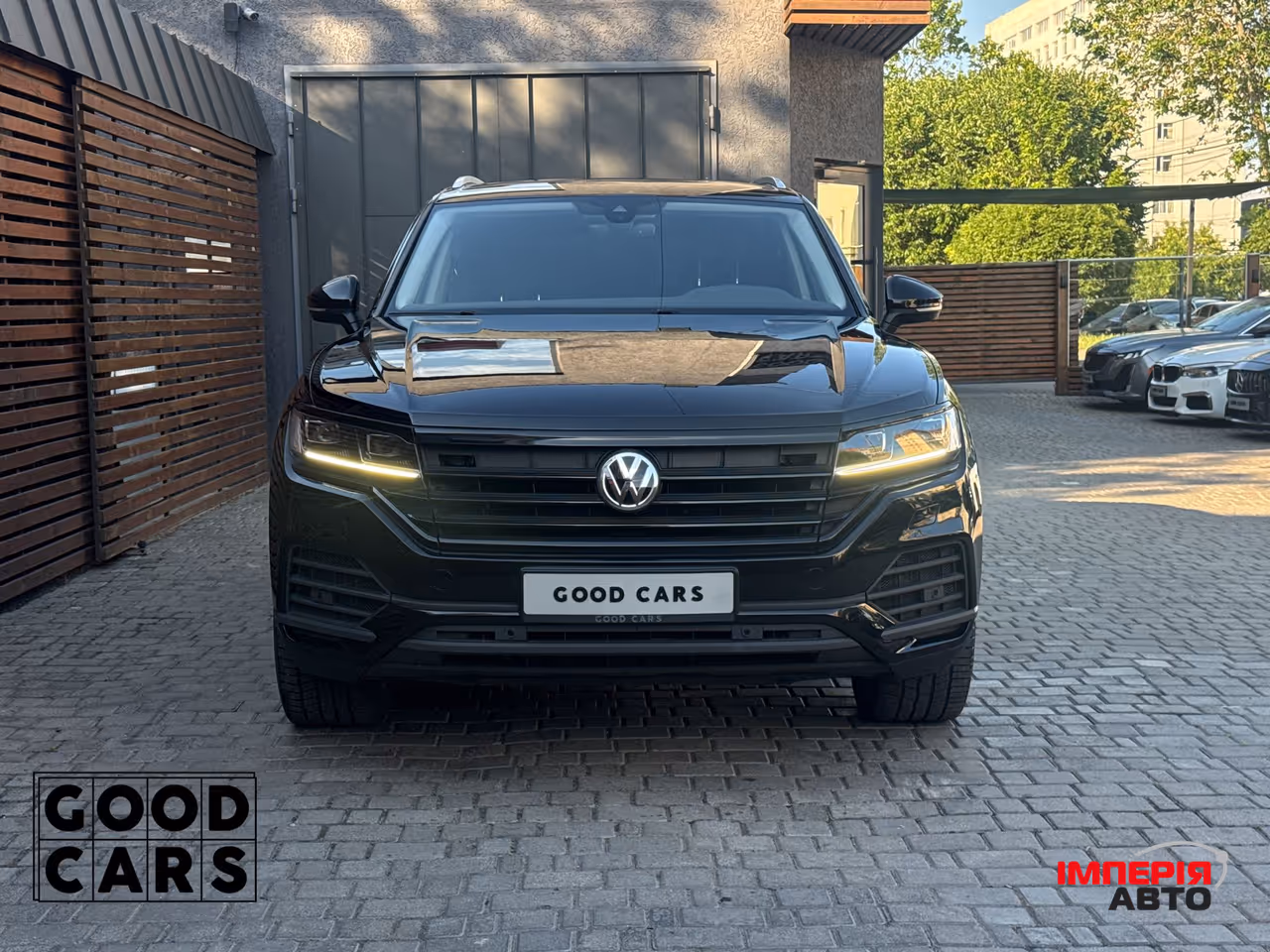 Volkswagen Touareg - фото 2