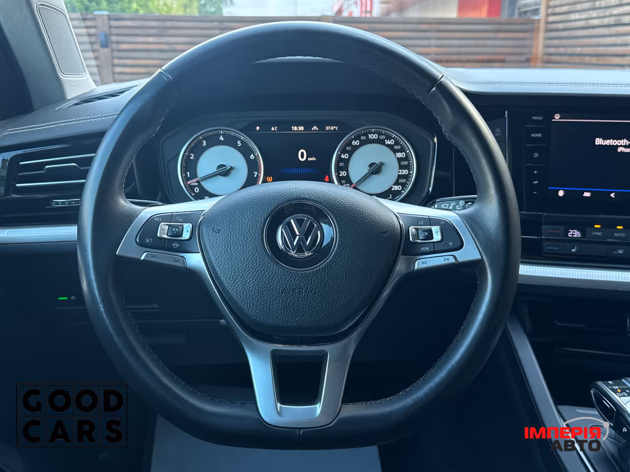 Volkswagen Touareg - фото 34