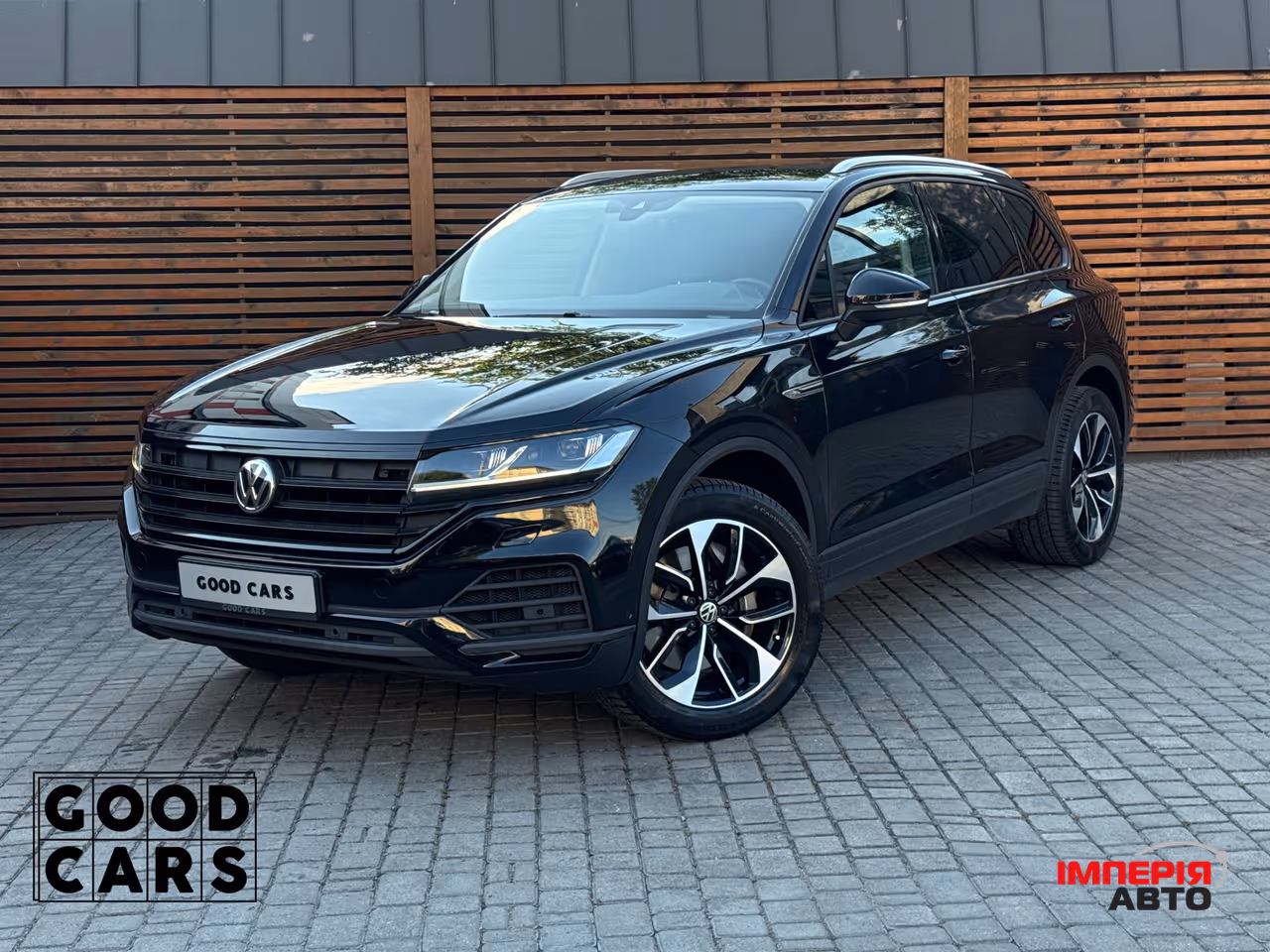 Volkswagen Touareg - фото 1