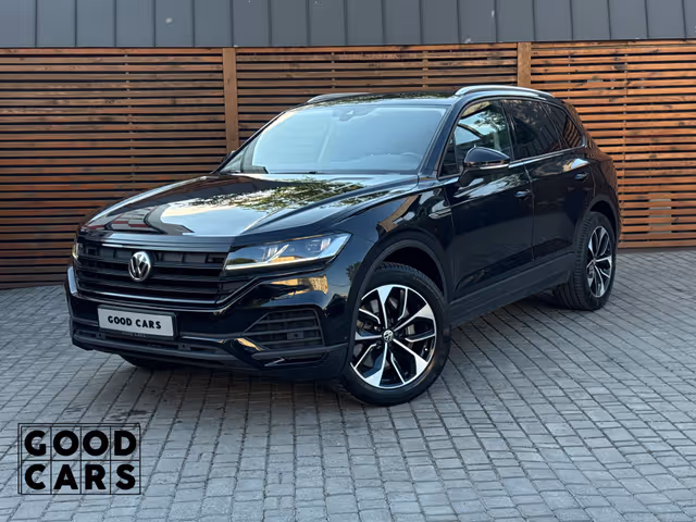 Volkswagen Touareg - фото 1