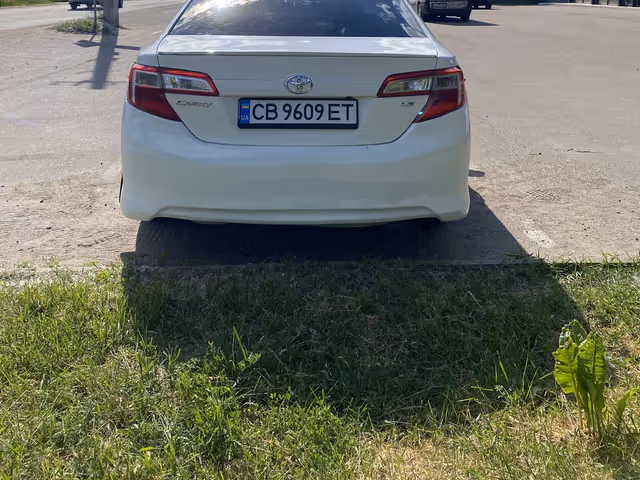 Toyota Camry - фото 5
