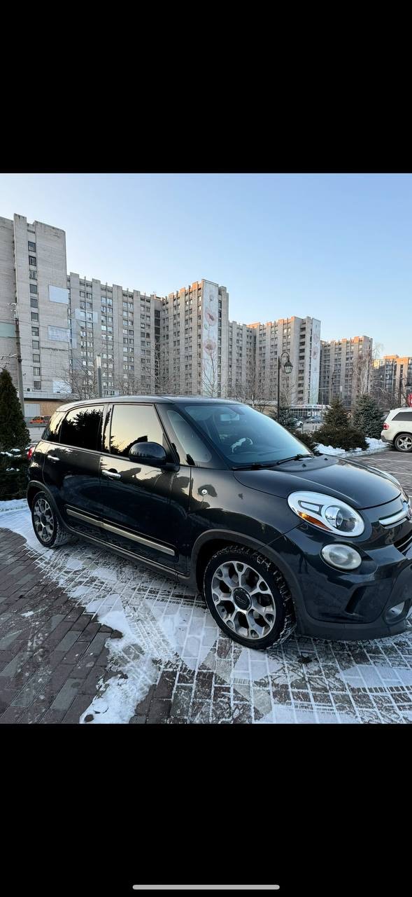 Fiat 500L - фото 2