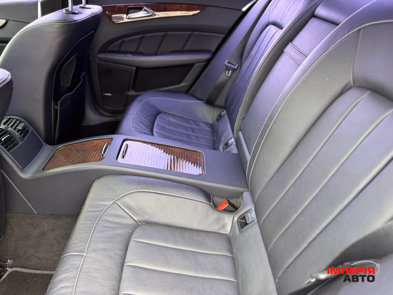 Mercedes-Benz CLS - фото 12