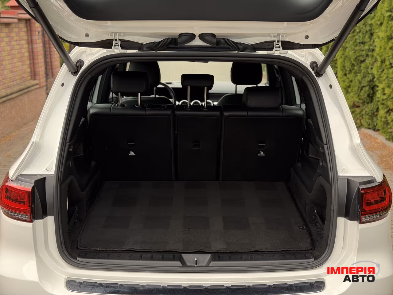 Mercedes-Benz EQB - фото 30