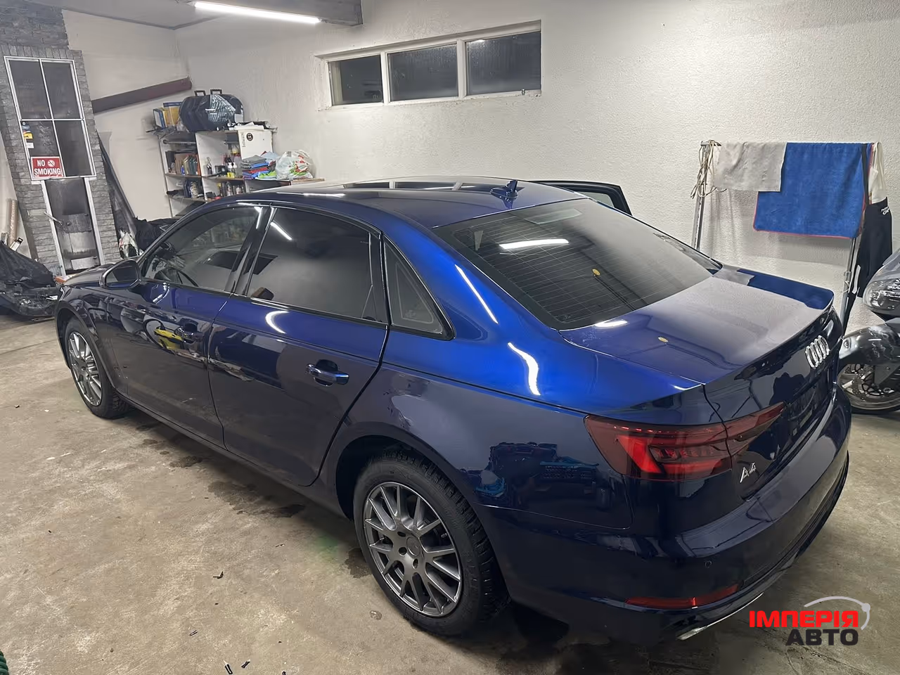 Audi A4 - фото 2