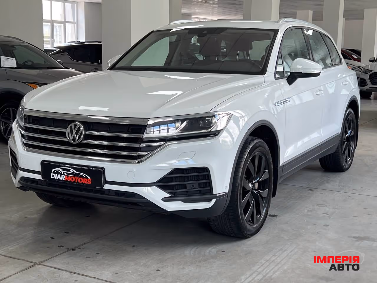 Volkswagen Touareg - фото 3