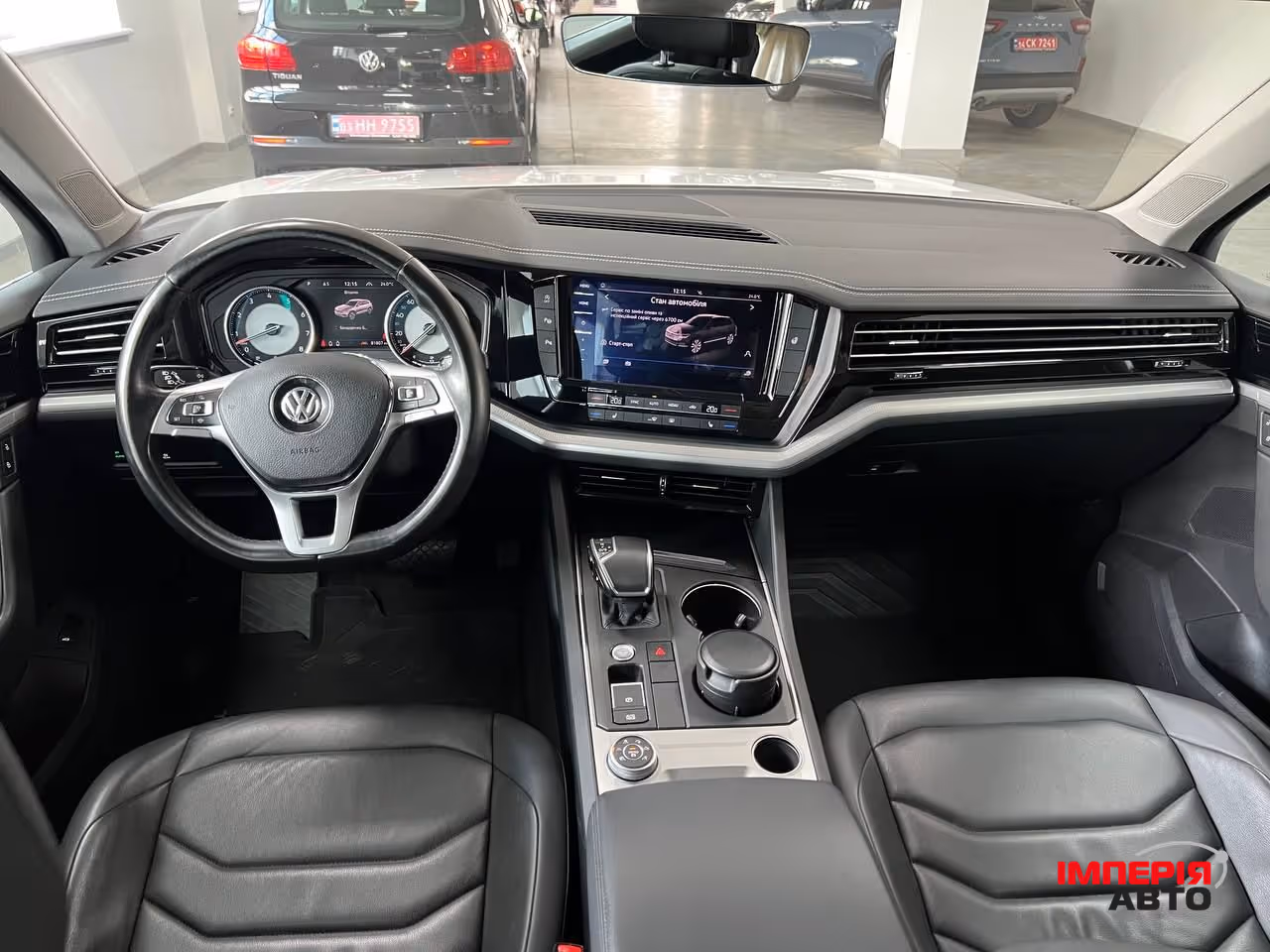 Volkswagen Touareg - фото 7