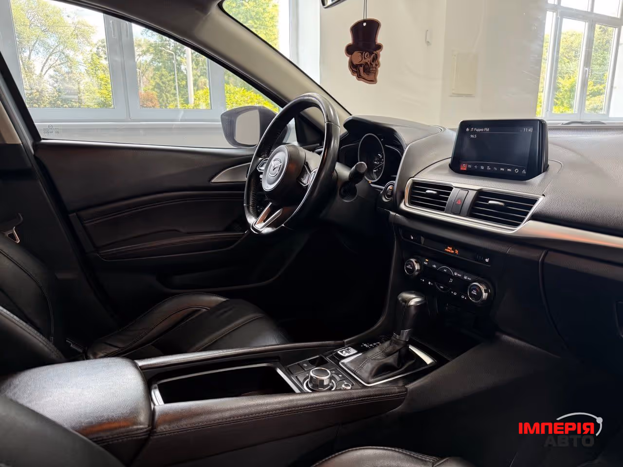 Mazda 3 - фото 4