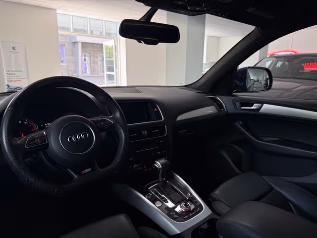 Audi Q5 - фото 5