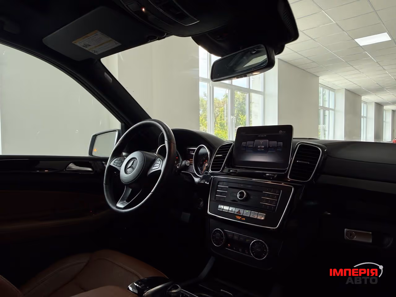 Mercedes-Benz GLS - фото 6