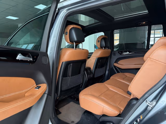 Mercedes-Benz GLS - фото 5