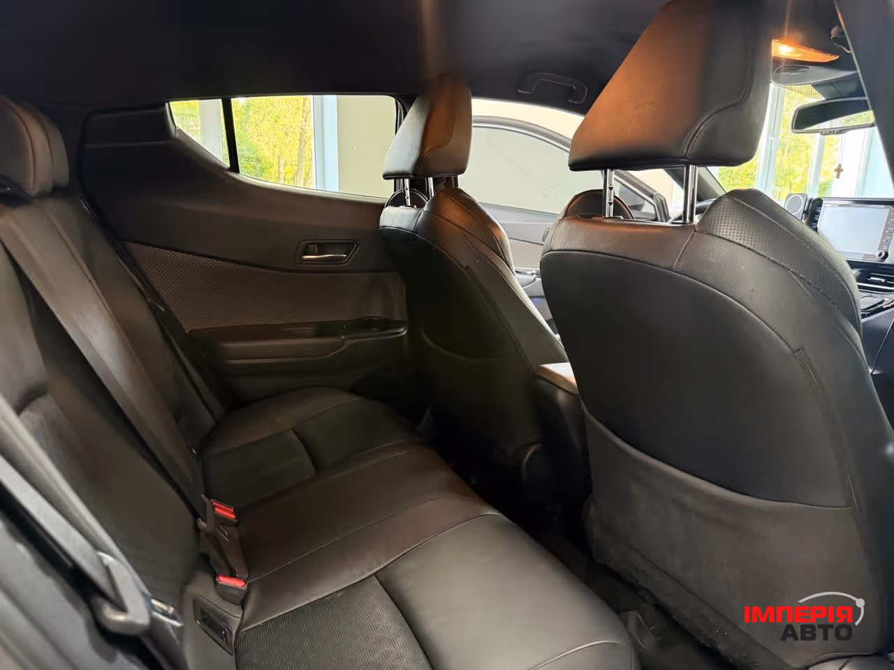 Toyota C-HR - фото 7