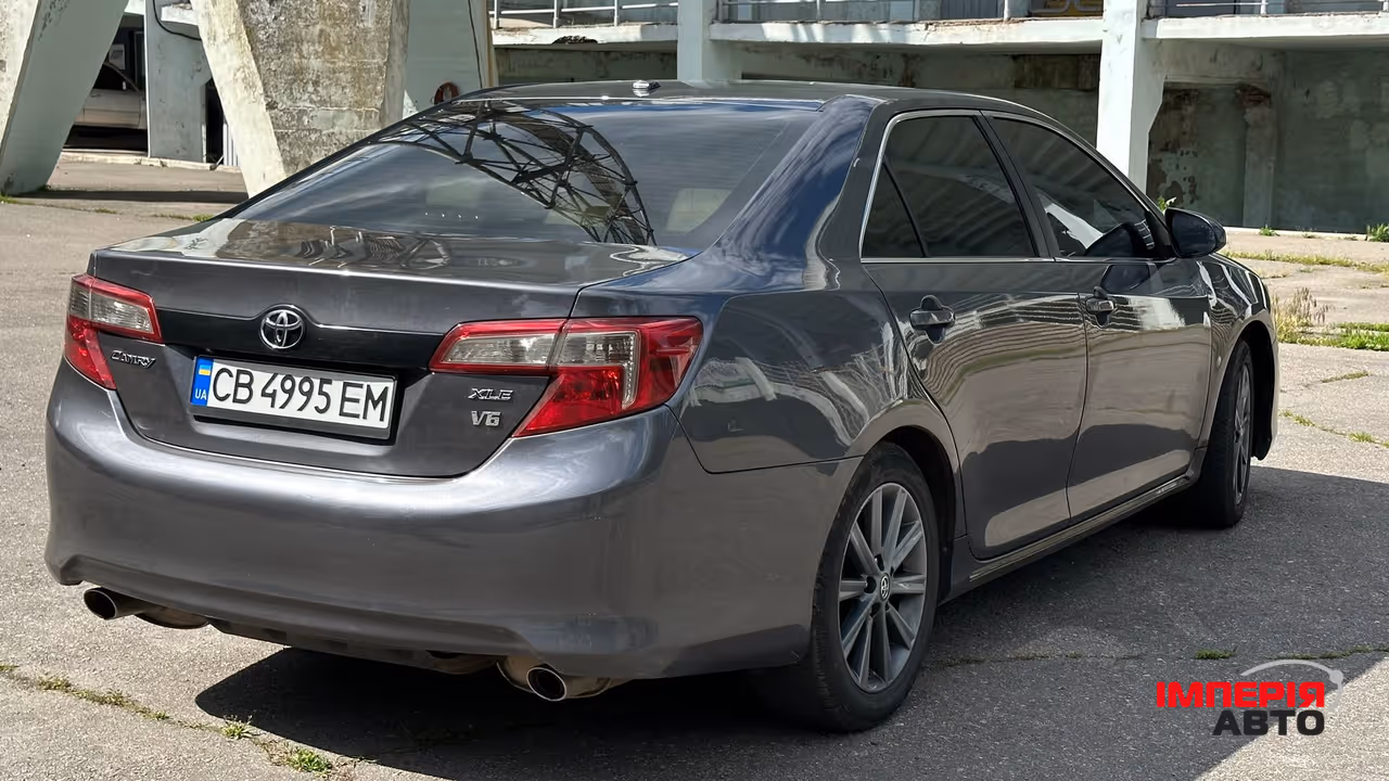 Toyota Camry - фото 5