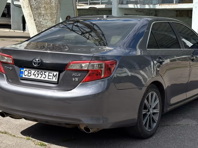 Toyota Camry - фото 5