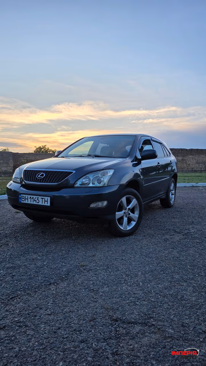Lexus RX - фото 7