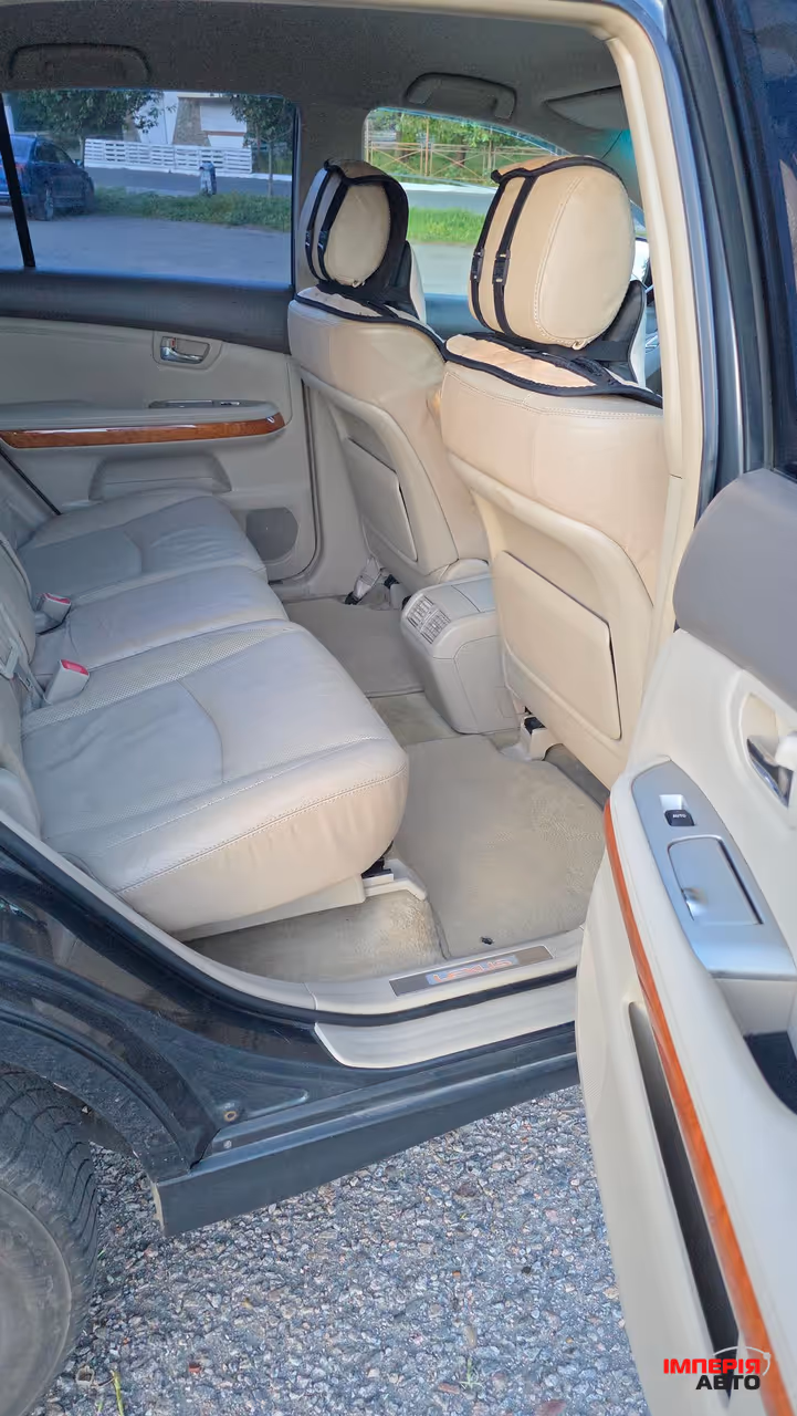 Lexus RX - фото 5