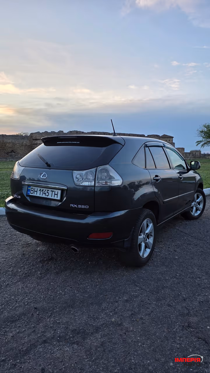 Lexus RX - фото 2