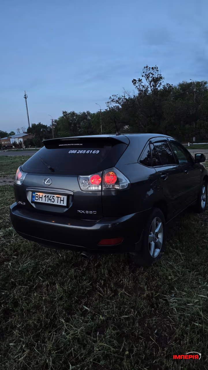Lexus RX - фото 3