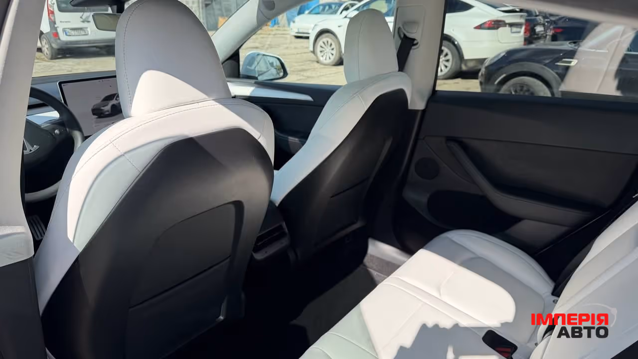 Tesla Model Y - фото 9
