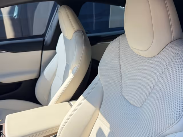 Tesla Model S - фото 4