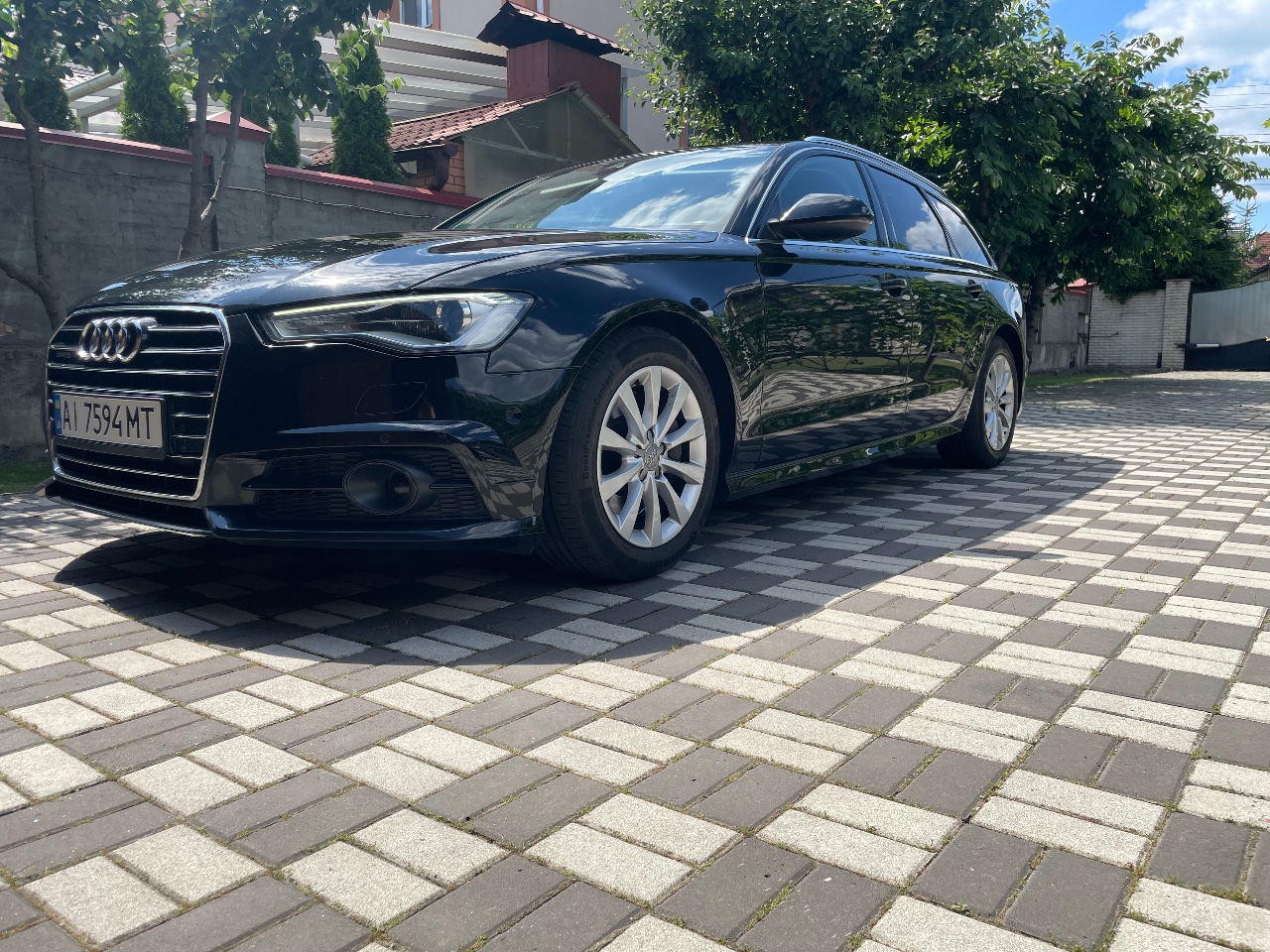 Audi A6 - фото 8