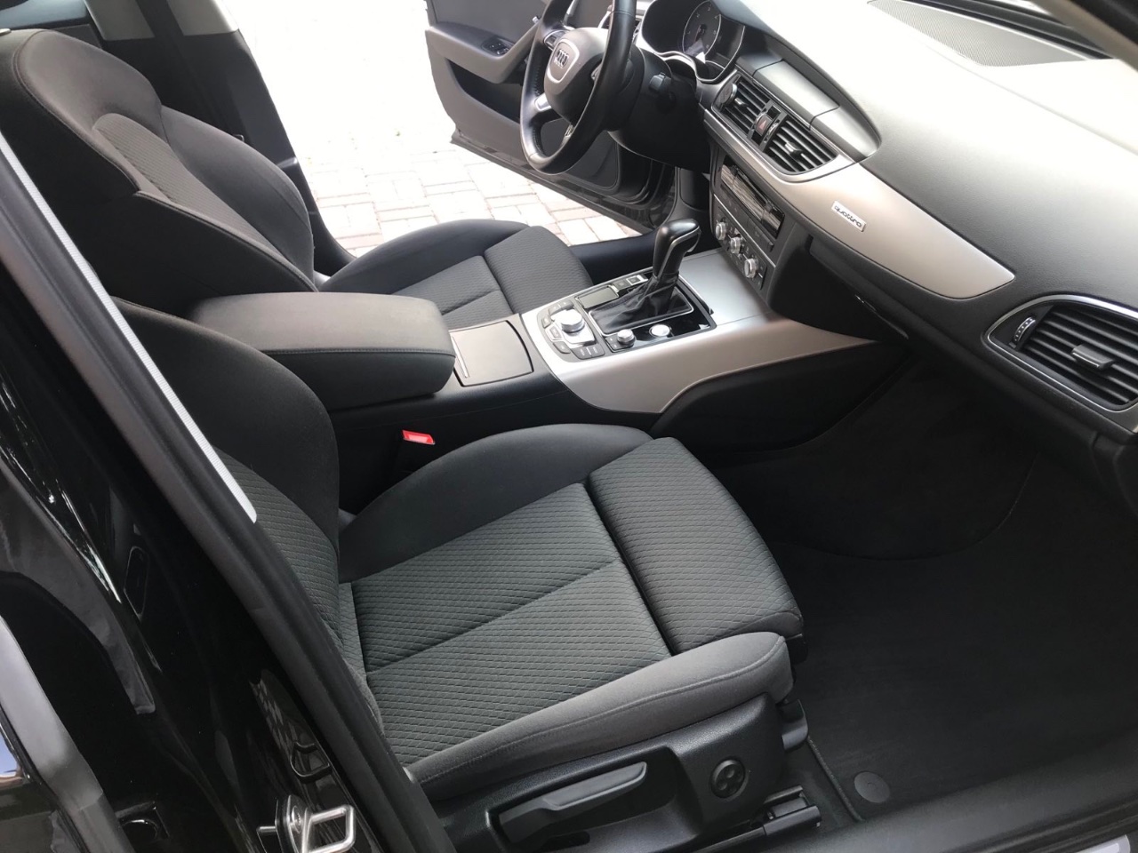 Audi A6 - фото 11