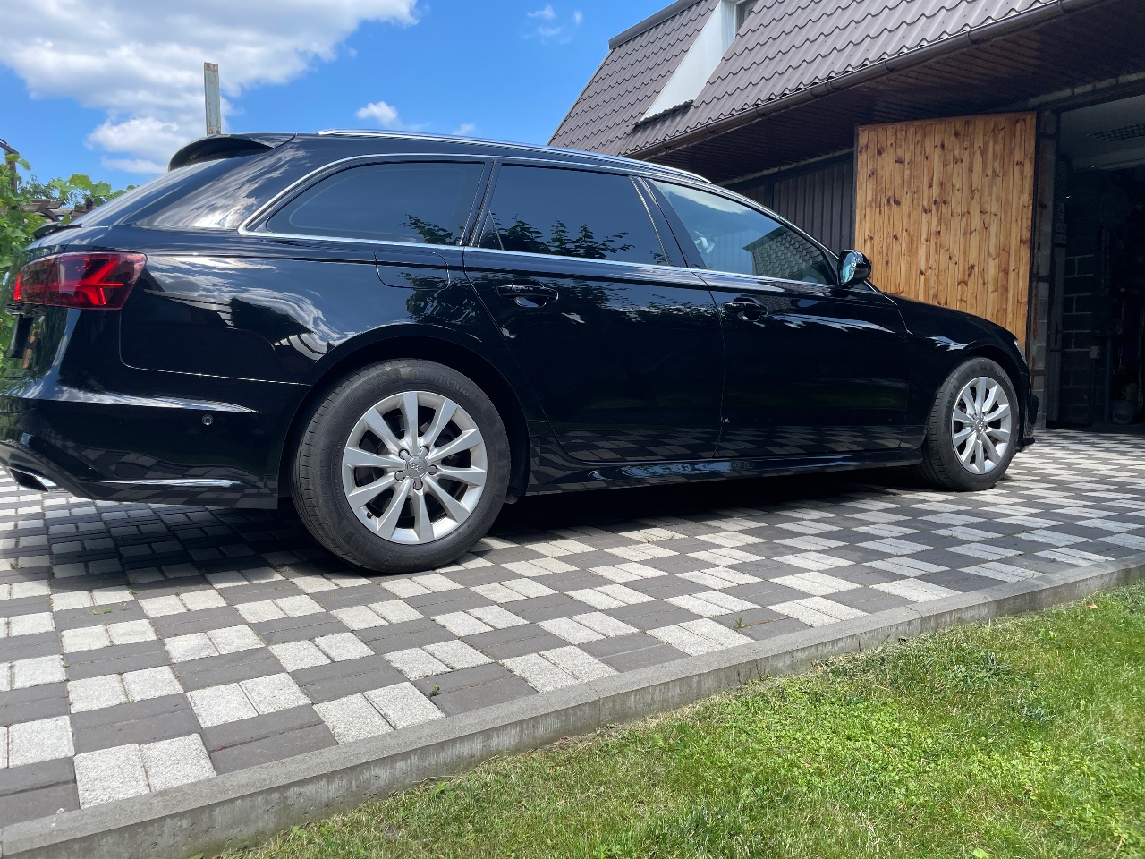 Audi A6 - фото 6