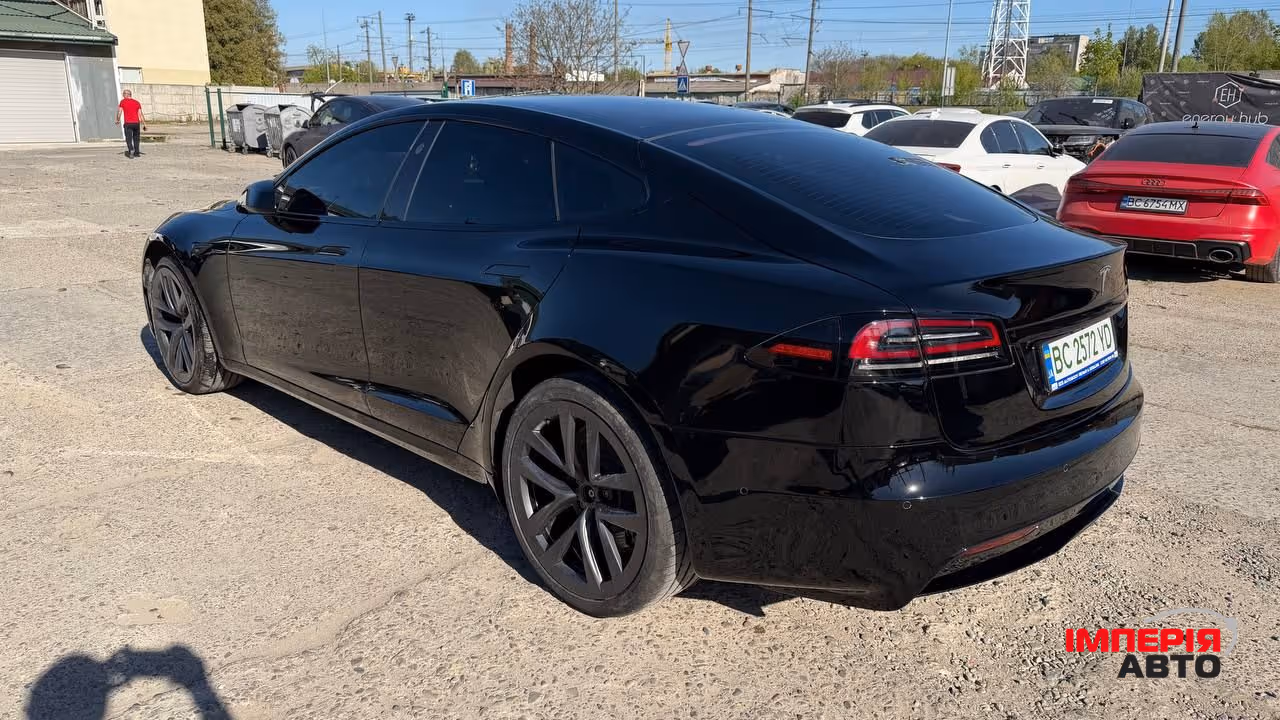 Tesla Model S - фото 2
