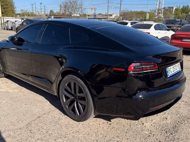 Tesla Model S - фото 2