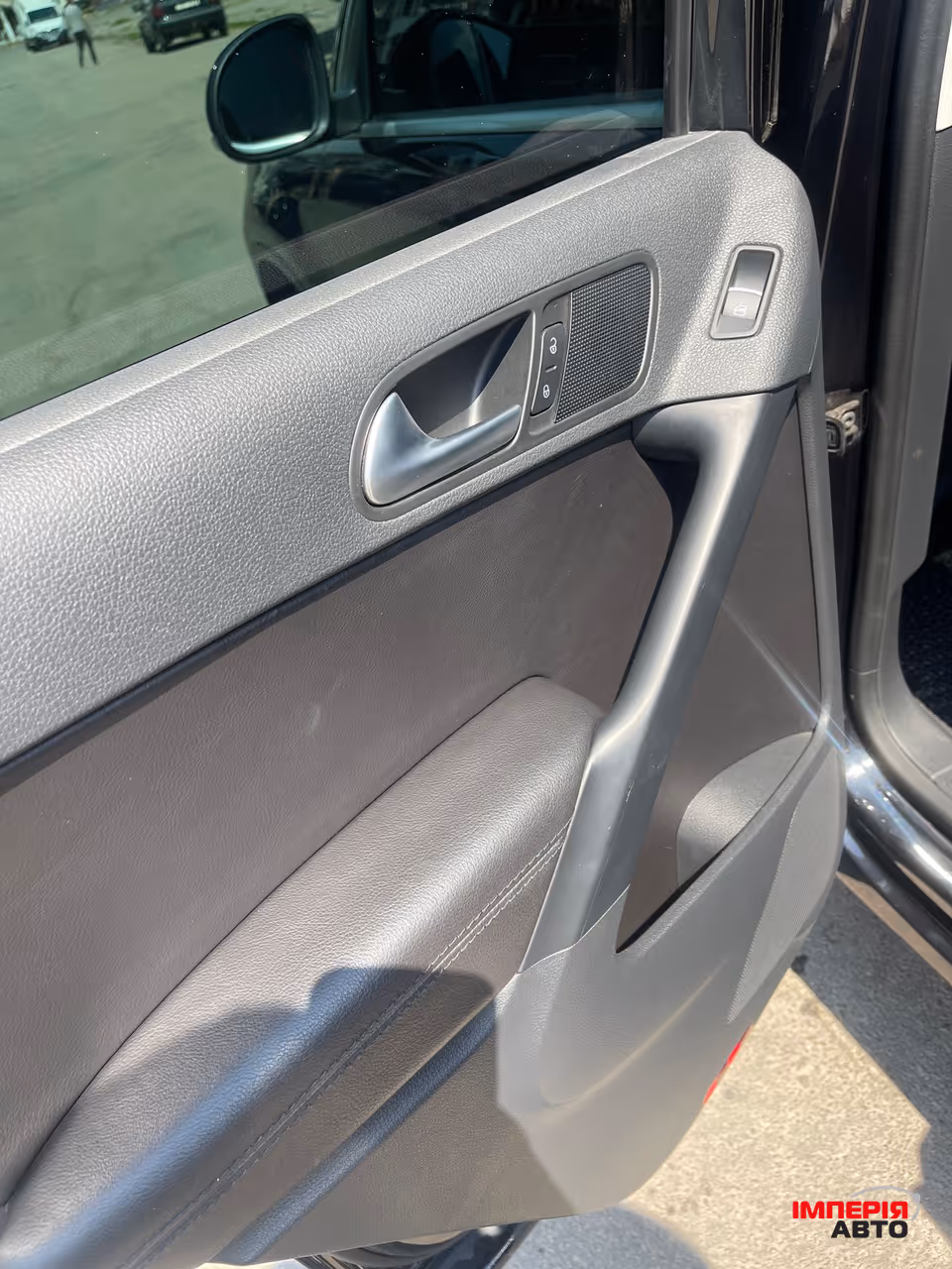 Volkswagen Tiguan - фото 7