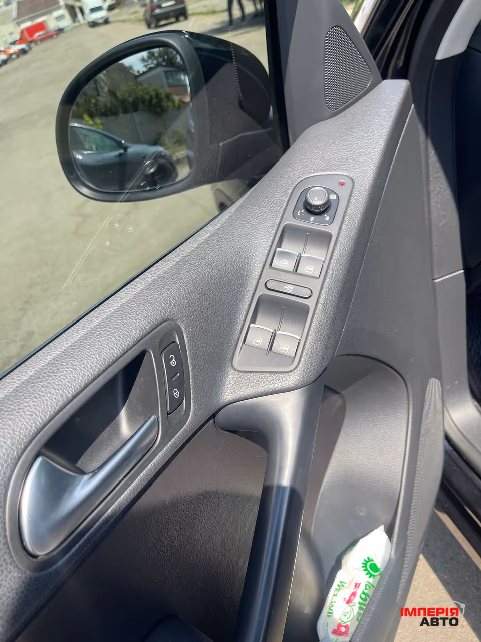 Volkswagen Tiguan - фото 9