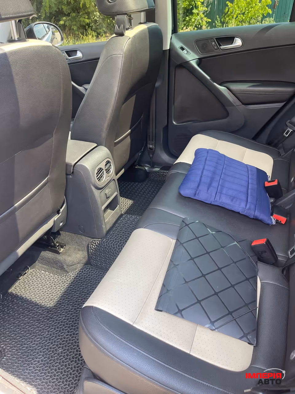 Volkswagen Tiguan - фото 8
