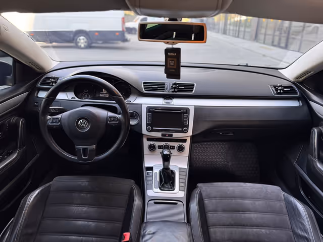 Volkswagen Passat CC - фото 5