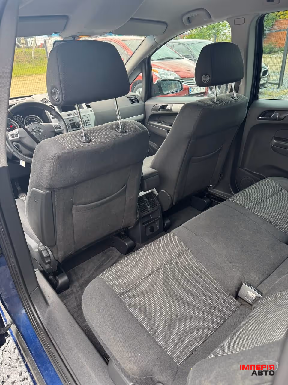 Opel Zafira - фото 25