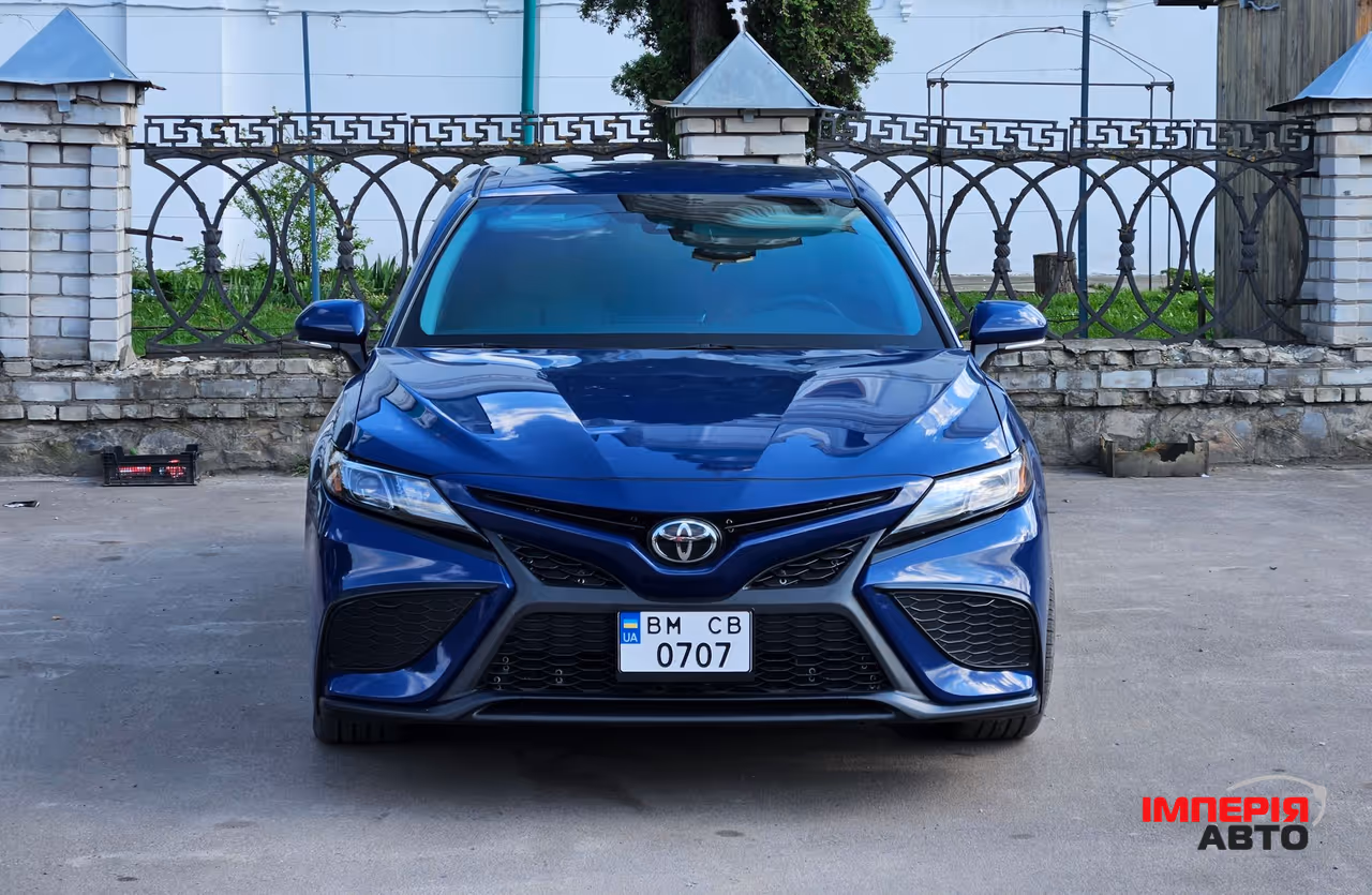 Toyota Camry - фото 4