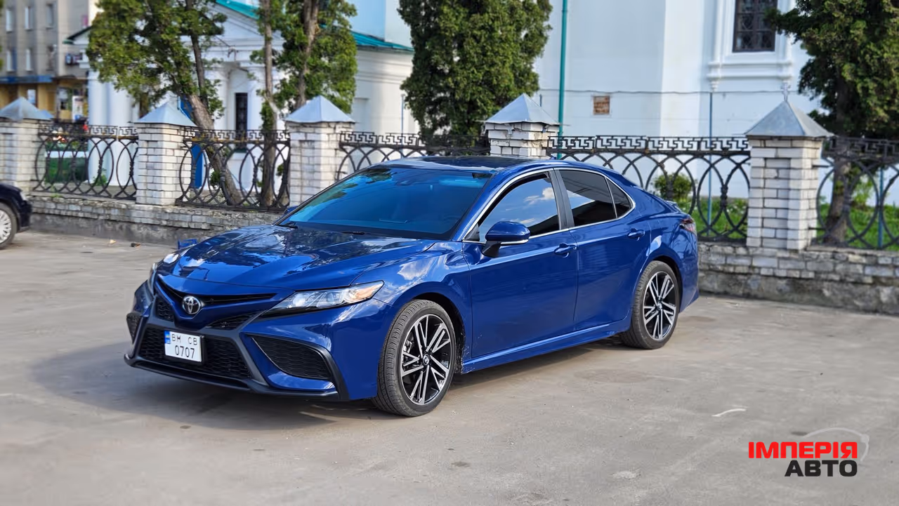 Toyota Camry - фото 5