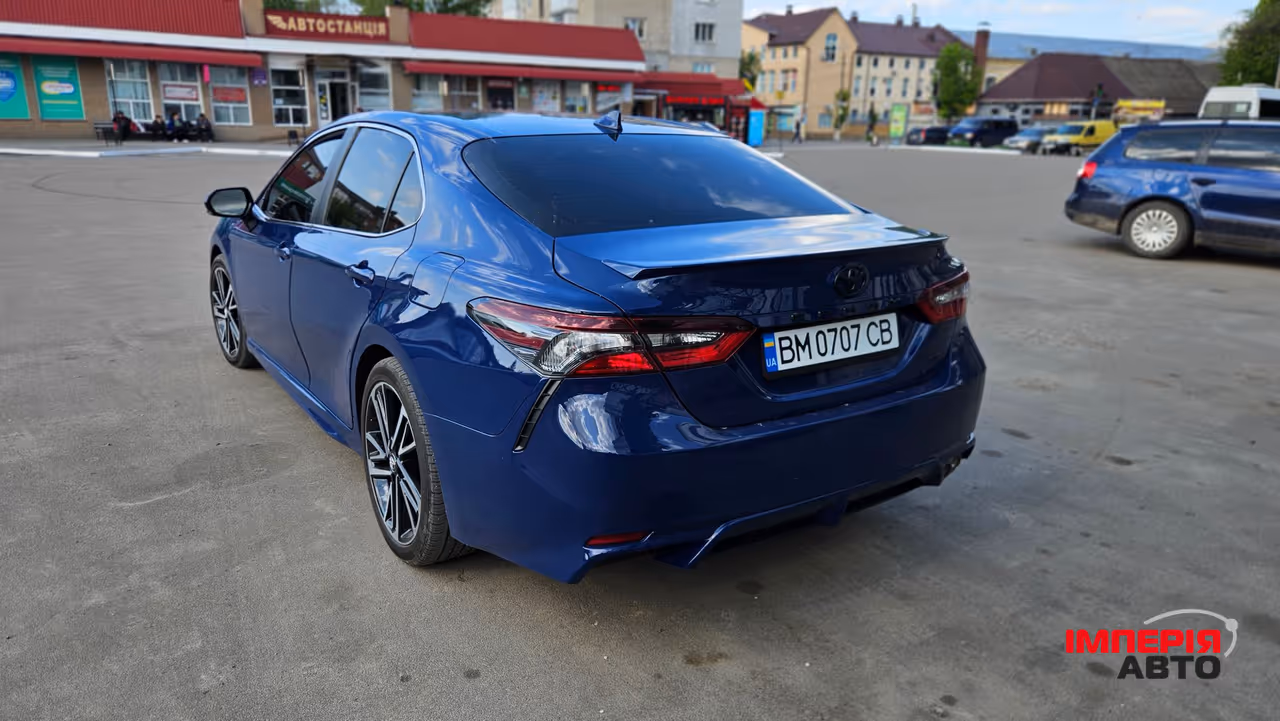 Toyota Camry - фото 8