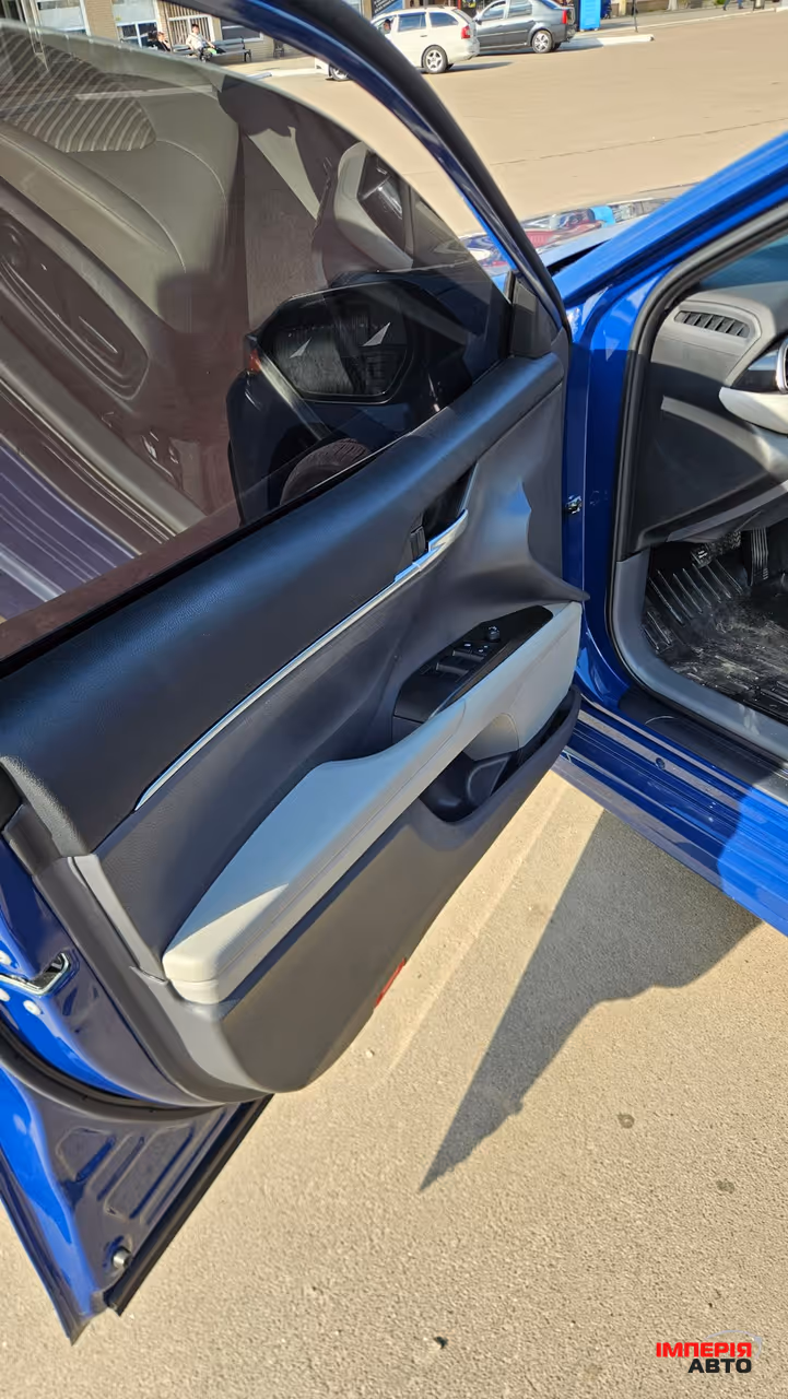 Toyota Camry - фото 9