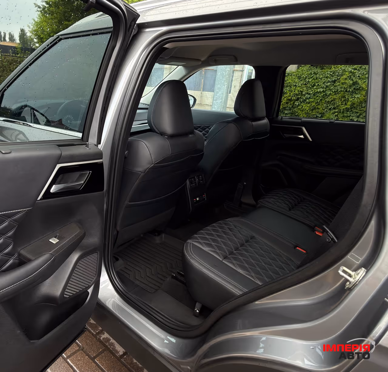 Mitsubishi Outlander - фото 8
