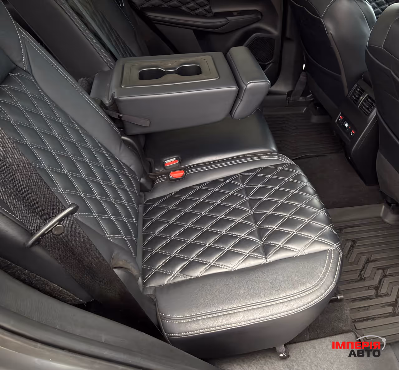 Mitsubishi Outlander - фото 9