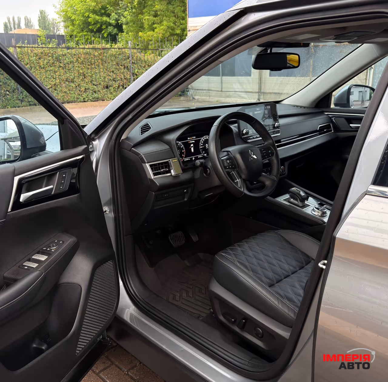 Mitsubishi Outlander - фото 7