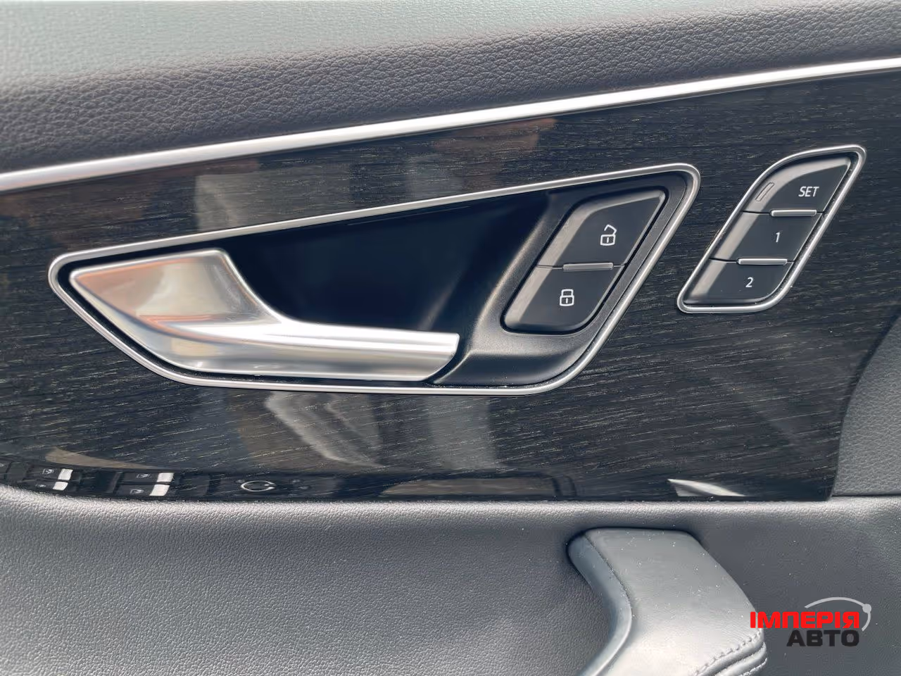 Audi Q7 - фото 40