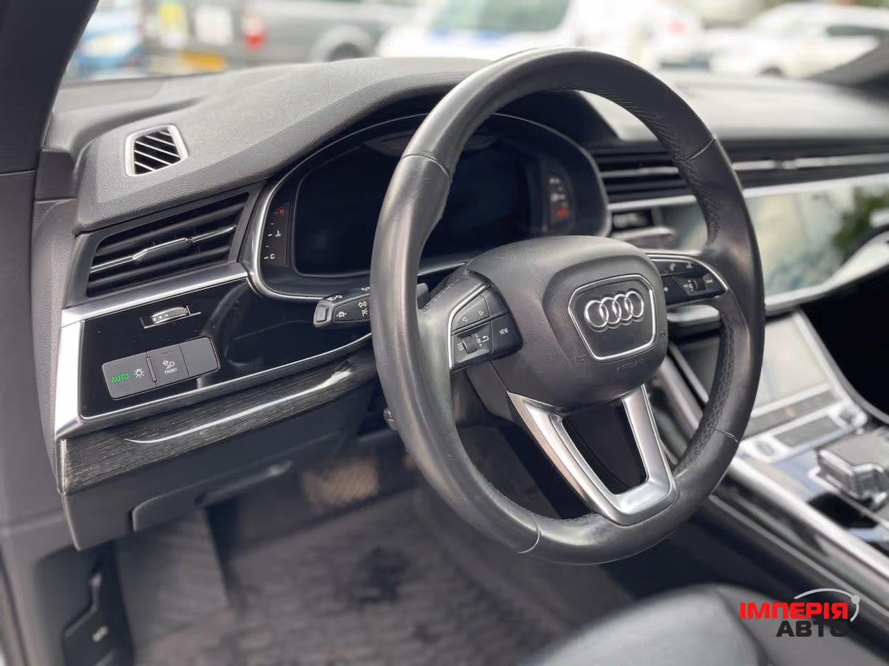 Audi Q7 - фото 22