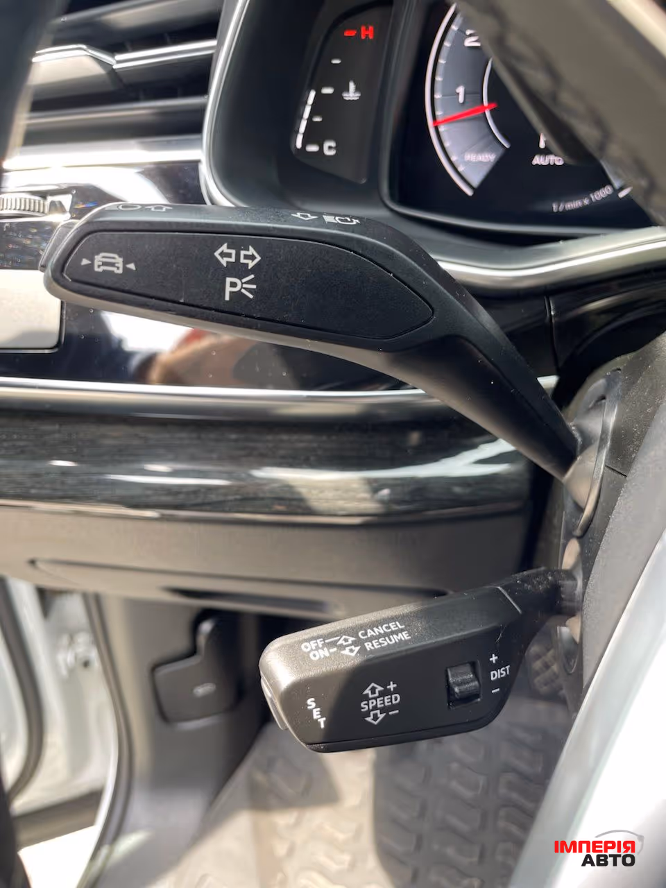 Audi Q7 - фото 16