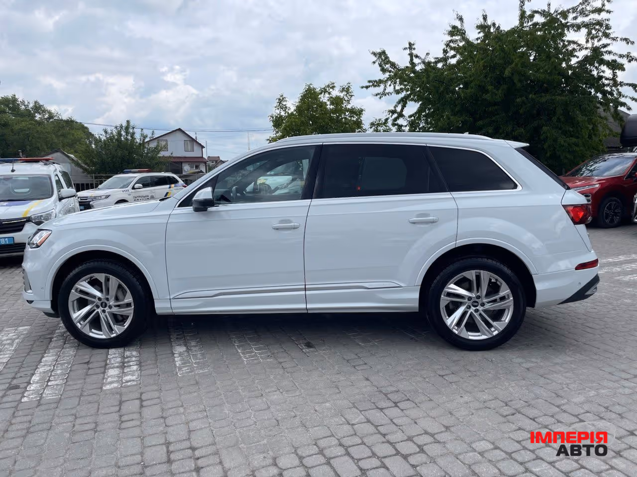Audi Q7 - фото 36