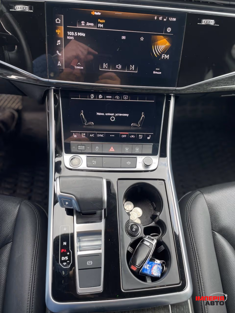 Audi Q7 - фото 25